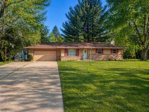 Photo of 3919 Falling Leaf Drive, Rockford, IL 61109 (MLS # 12686013)
