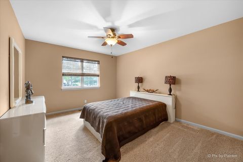 Tiny photo for 16820 W Serranda Drive, Libertyville, IL 60048 (MLS # 12673976)