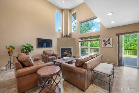 Tiny photo for 16820 W Serranda Drive, Libertyville, IL 60048 (MLS # 12673976)