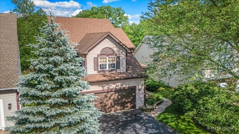 Tiny photo for 16820 W Serranda Drive, Libertyville, IL 60048 (MLS # 12673976)