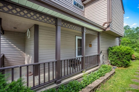 Tiny photo for 16820 W Serranda Drive, Libertyville, IL 60048 (MLS # 12673976)