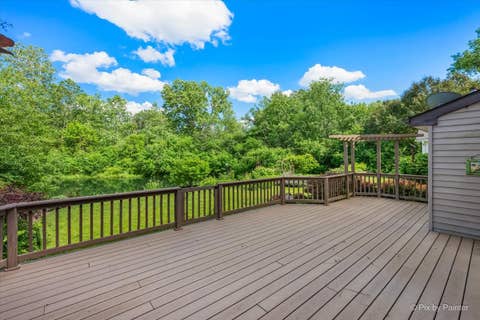 Tiny photo for 16820 W Serranda Drive, Libertyville, IL 60048 (MLS # 12673976)