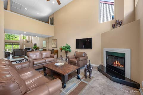 Tiny photo for 16820 W Serranda Drive, Libertyville, IL 60048 (MLS # 12673976)