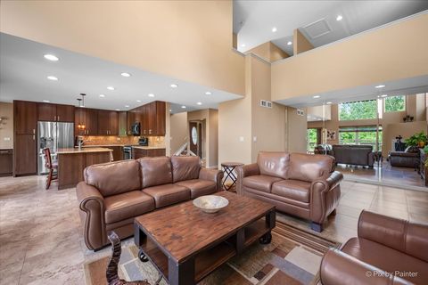 Tiny photo for 16820 W Serranda Drive, Libertyville, IL 60048 (MLS # 12673976)