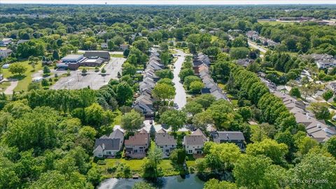 Tiny photo for 16820 W Serranda Drive, Libertyville, IL 60048 (MLS # 12673976)