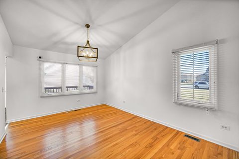 Tiny photo for 12 Iliad Drive, Tinley Park, IL 60477 (MLS # 12530908)