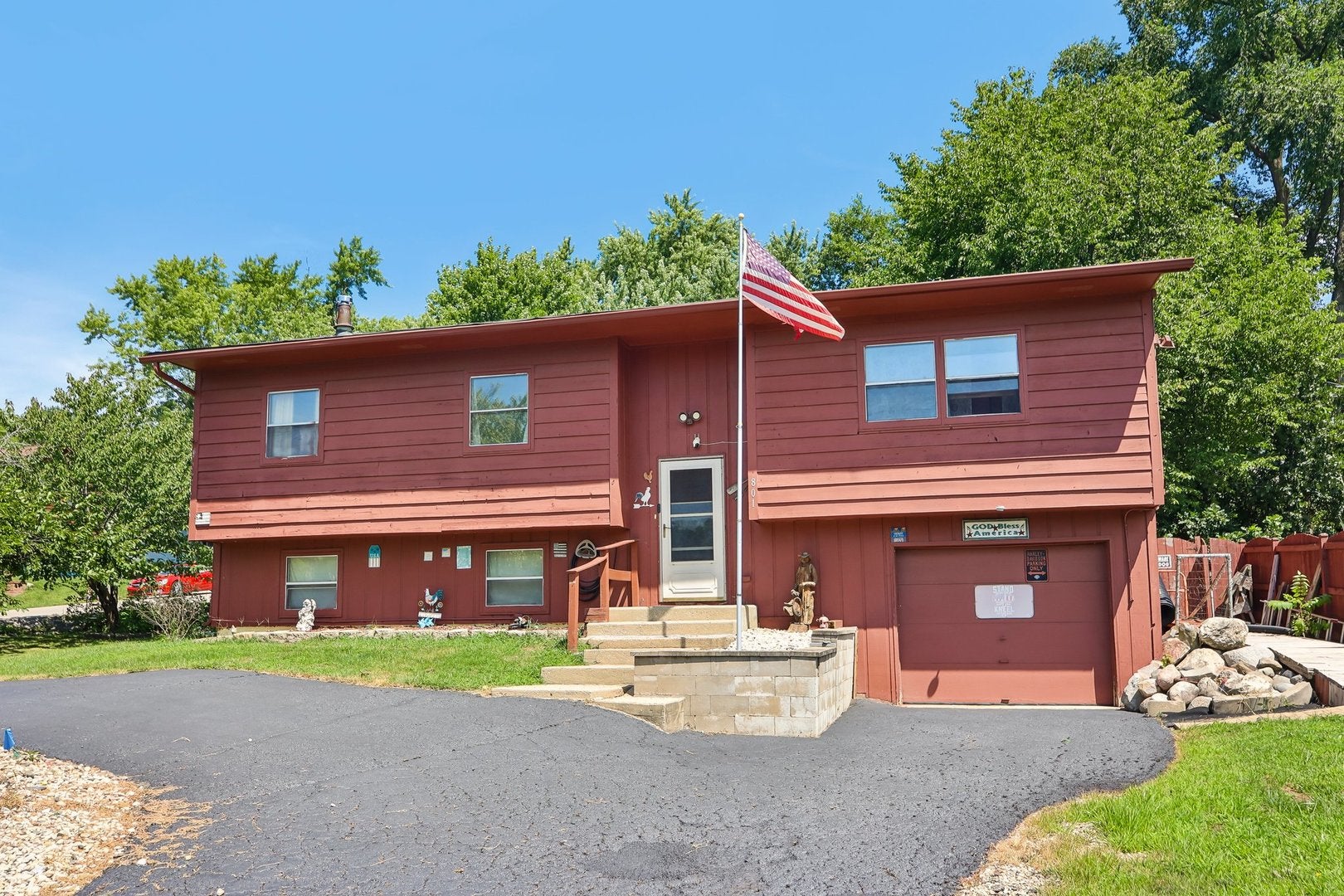 801 Sheridan Drive