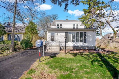 Tiny photo for 1950 Monroe Avenue, Glenview, IL 60025 (MLS # 12616340)