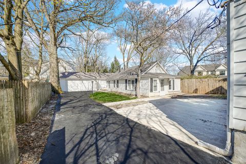 Tiny photo for 1950 Monroe Avenue, Glenview, IL 60025 (MLS # 12616340)
