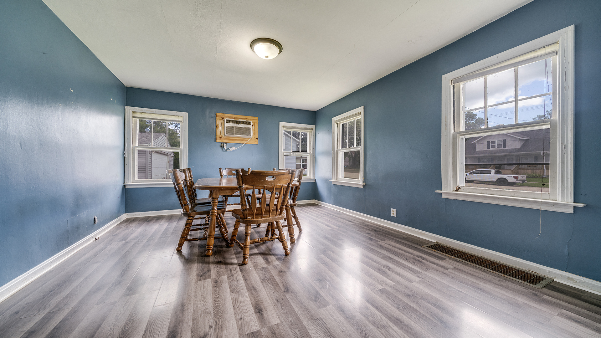 208 W Front Street