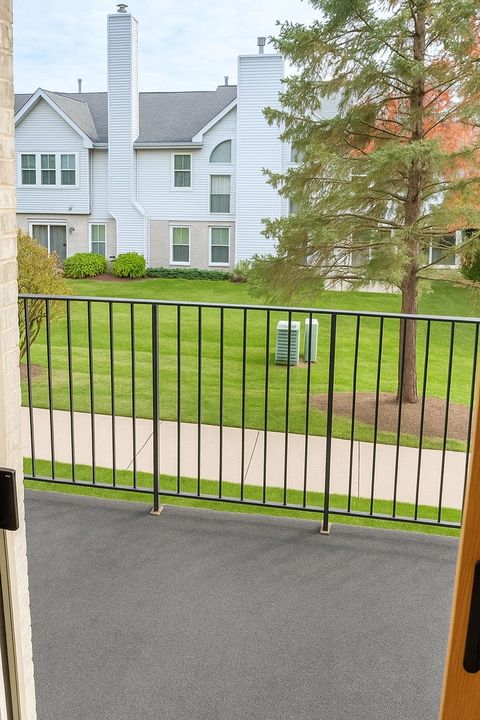 Tiny photo for 7823 W 157th Place #1W, Orland Park, IL 60462 (MLS # 12499923)