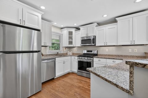 Tiny photo for 43W239 Hazelwood Trail, St. Charles, IL 60175 (MLS # 12643596)