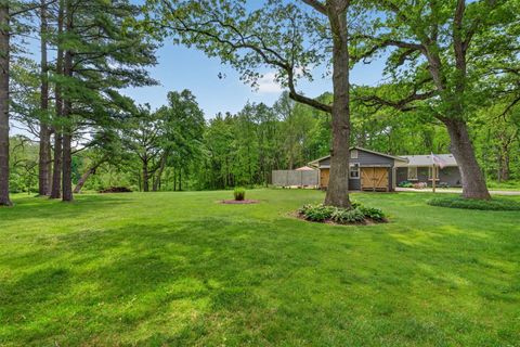 Tiny photo for 43W239 Hazelwood Trail, St. Charles, IL 60175 (MLS # 12643596)