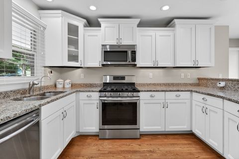 Tiny photo for 43W239 Hazelwood Trail, St. Charles, IL 60175 (MLS # 12643596)