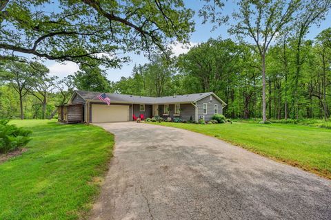Tiny photo for 43W239 Hazelwood Trail, St. Charles, IL 60175 (MLS # 12643596)