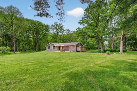 Tiny photo for 43W239 Hazelwood Trail, St. Charles, IL 60175 (MLS # 12643596)