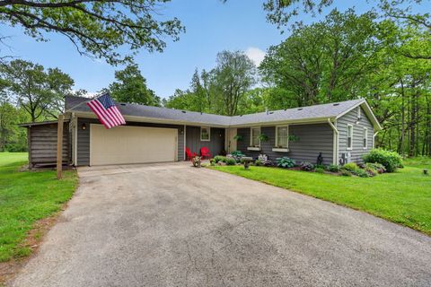 Tiny photo for 43W239 Hazelwood Trail, St. Charles, IL 60175 (MLS # 12643596)