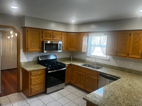Tiny photo for 9003 Milford Court, Hickory Hills, IL 60457 (MLS # 12490126)