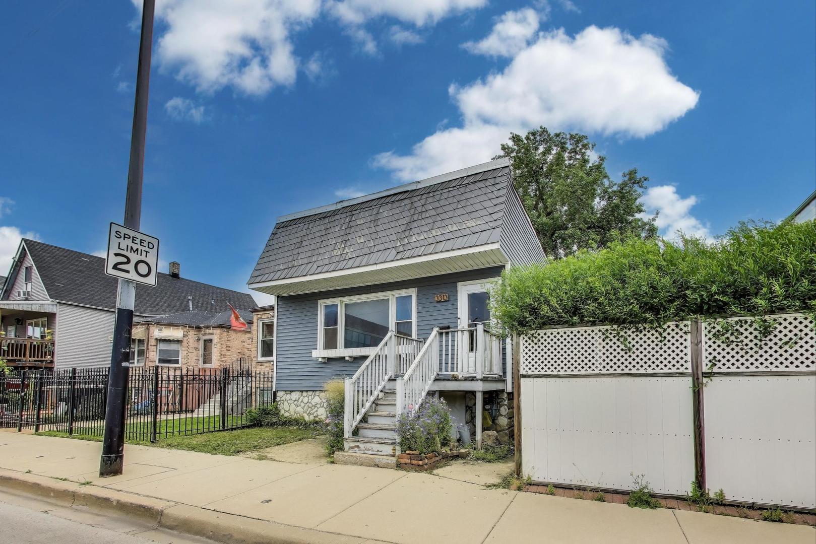 3313 N Kedzie Avenue