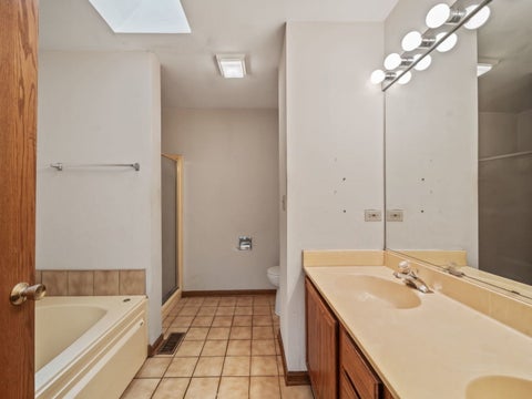 Tiny photo for 1775 Lakeview Drive #A, Wheeling, IL 60090 (MLS # 12595462)