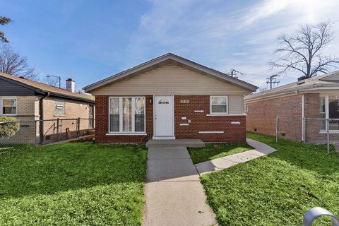 Photo of 9505 S PEORIA Street, Chicago, IL 60643 (MLS # 12589237)