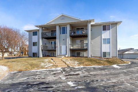 4165 Mallard Court 12 Bettendorf IA 52772