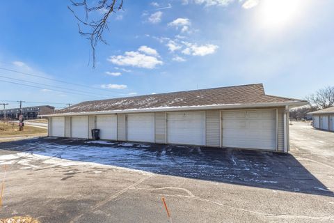 Tiny photo for 4165 Mallard Court #12, Bettendorf, IA 52772 (MLS # 12555574)