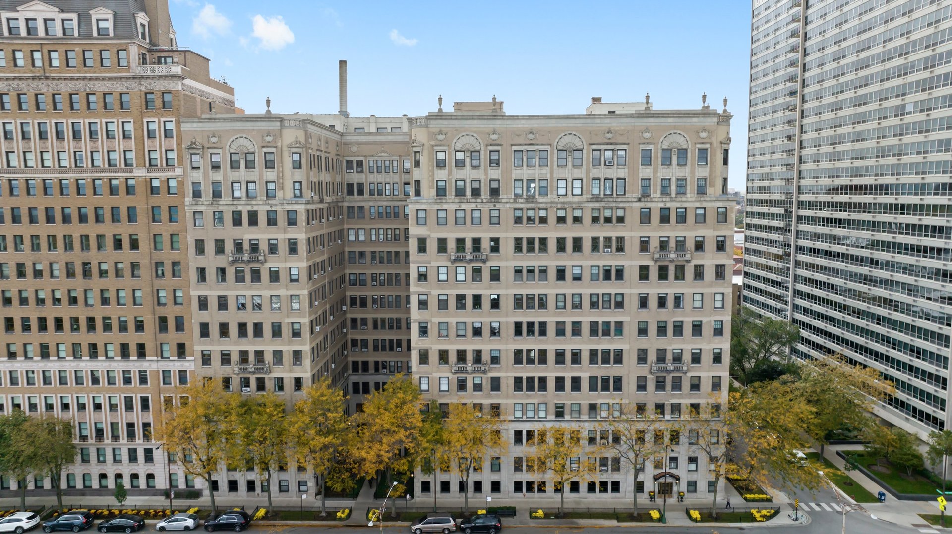 3520 N LAKE SHORE Drive 4M