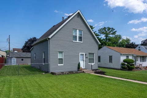 Photo of 2025 39th Street, Rock Island, IL 61201 (MLS # 12706728)