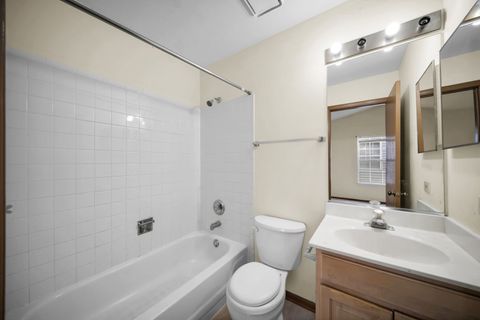 Tiny photo for Mundelein, IL 60060 (MLS # 12596723)