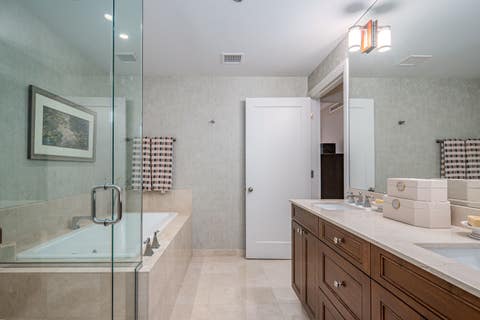 Tiny photo for 800 N Michigan Avenue #3403, Chicago, IL 60611 (MLS # 12683034)