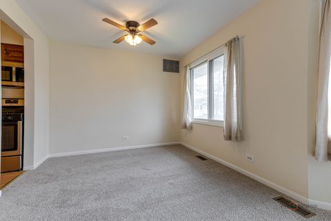 Tiny photo for 3004 Roberts Drive #8, Woodridge, IL 60517 (MLS # 12621341)