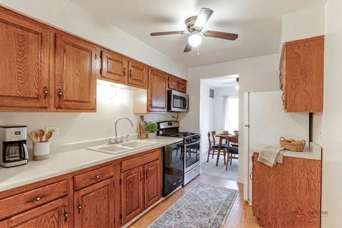 Tiny photo for 3004 Roberts Drive #8, Woodridge, IL 60517 (MLS # 12621341)