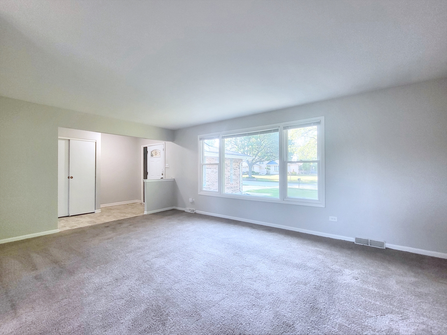6037 Spring Lane