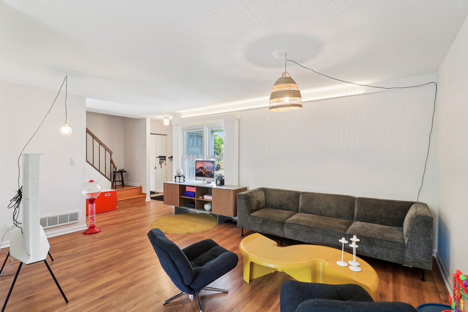 727 Lakeside Circle Drive