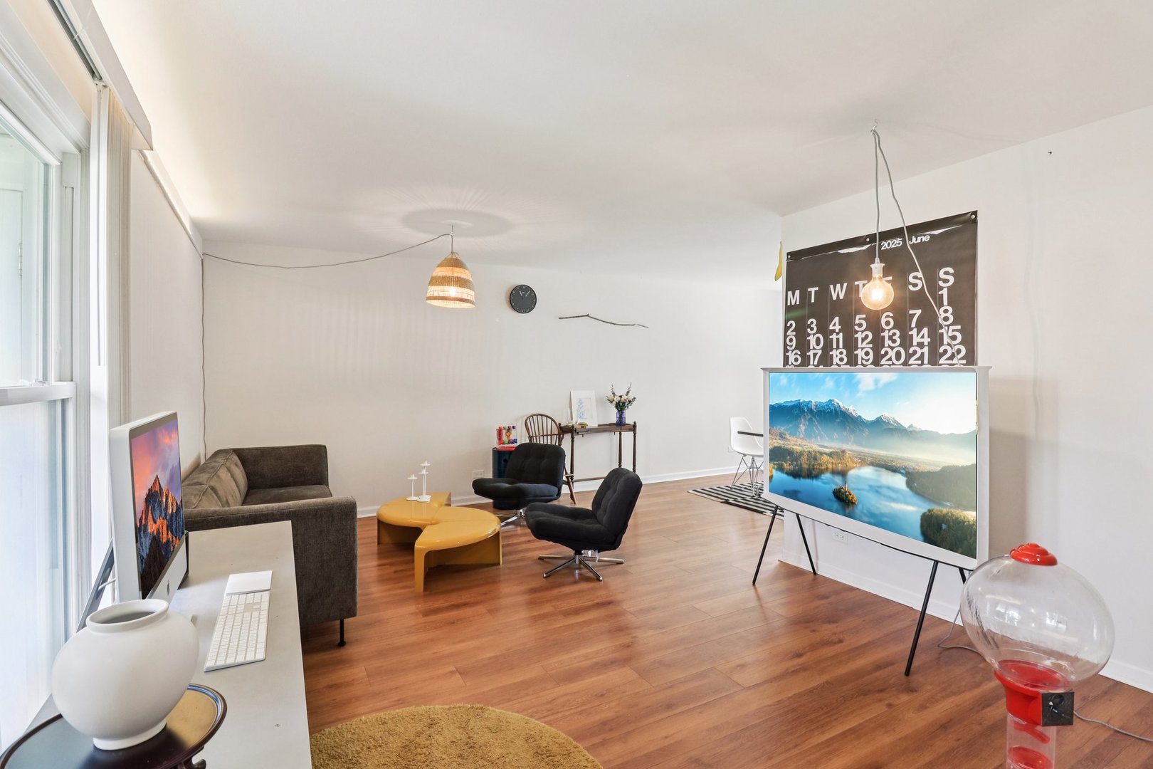727 Lakeside Circle Drive