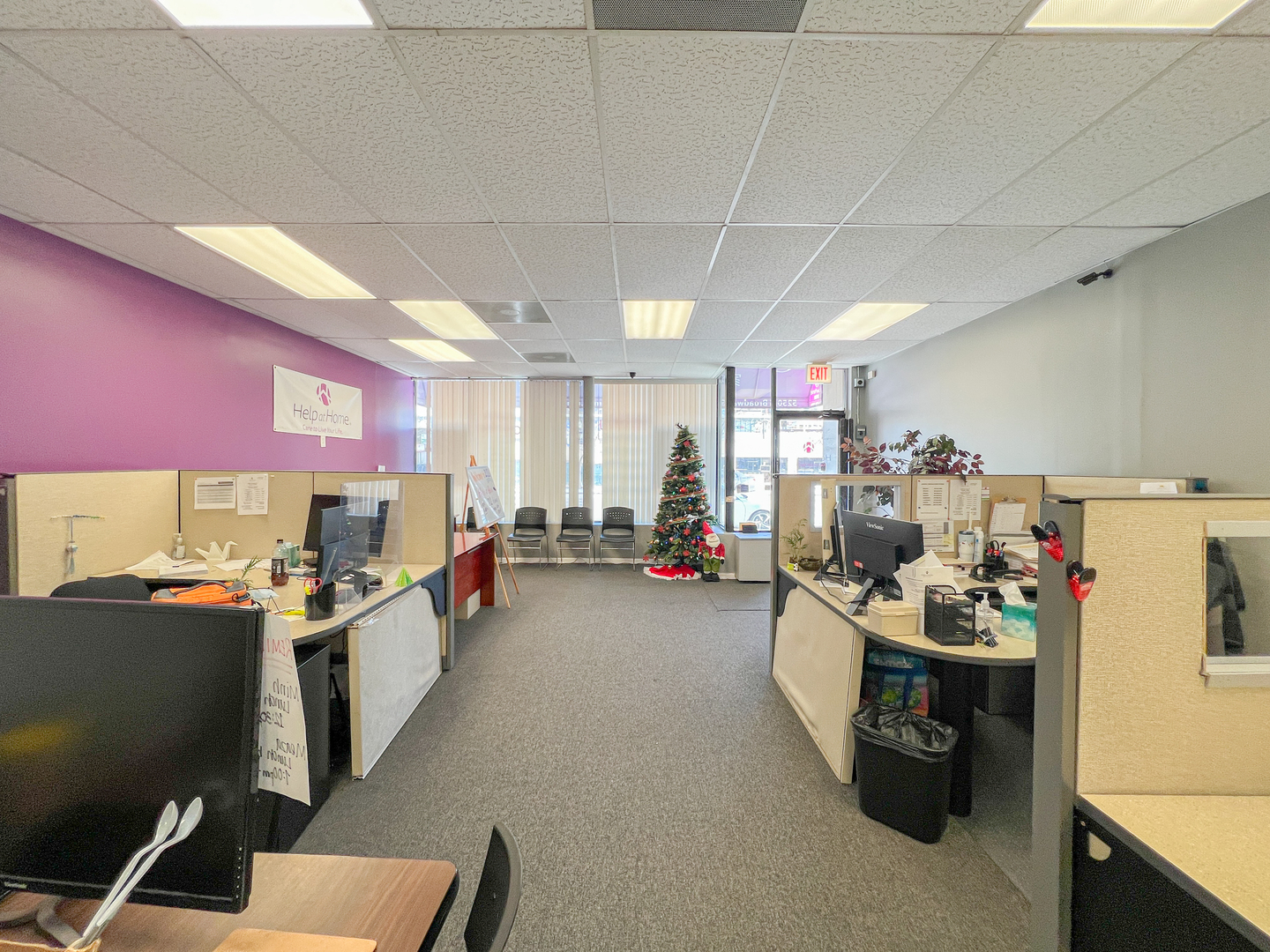 5256 N Broadway Street