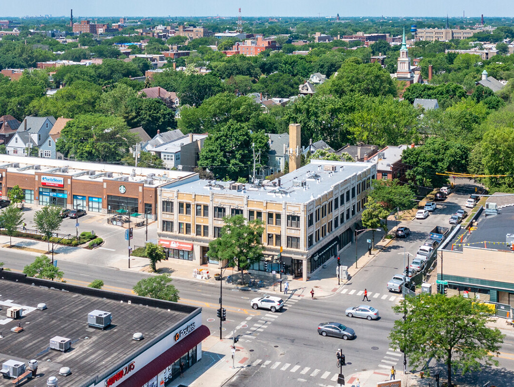 5256 N Broadway Street