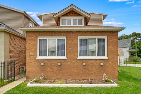 Photo of 8100 S Cornell Avenue, Chicago, IL 60619 (MLS # 12725972)