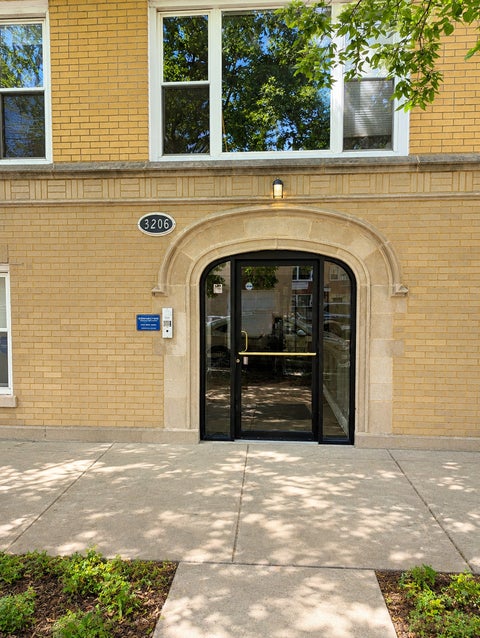 Photo of 3206 W Berwyn Avenue #G, Chicago, IL 60625 (MLS # 12766129)