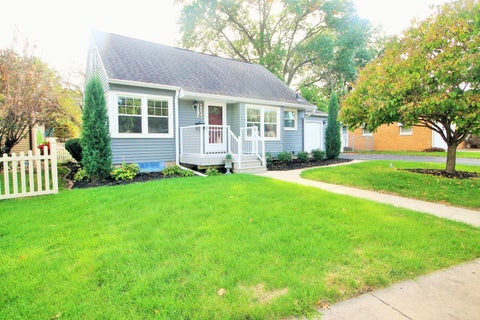 Photo of 3530 19th Avenue, Moline, IL 61265 (MLS # 12784215)
