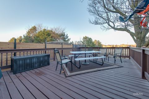 Tiny photo for 1354 W Byron Avenue #D, Addison, IL 60101 (MLS # 12518285)