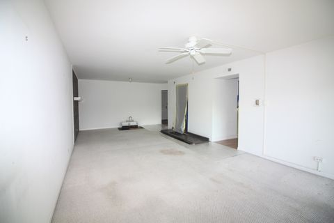 Tiny photo for 475 Shenstone Road #303, Riverside, IL 60546 (MLS # 12501704)