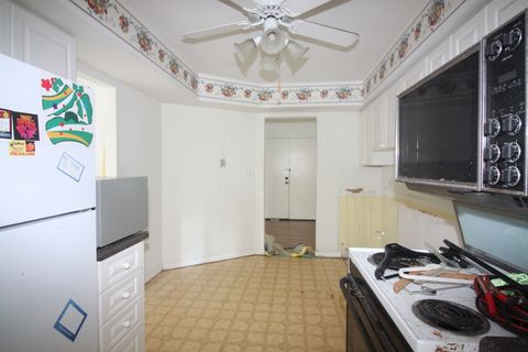 Tiny photo for 475 Shenstone Road #303, Riverside, IL 60546 (MLS # 12501704)