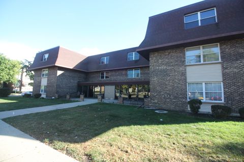 Photo of 475 Shenstone Road #303, Riverside, IL 60546 (MLS # 12501704)