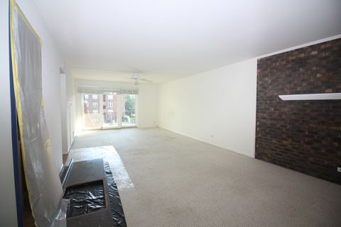 Tiny photo for 475 Shenstone Road #303, Riverside, IL 60546 (MLS # 12501704)