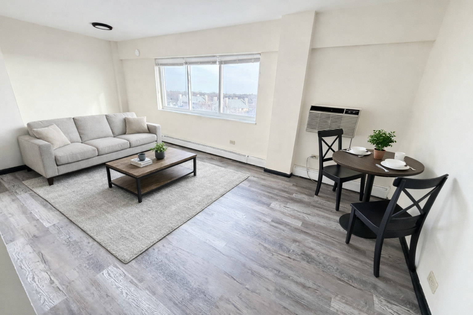 1400 chicago Avenue 802