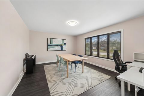 Tiny photo for 1415 Lori Lyn Lane, Northbrook, IL 60062 (MLS # 12570387)