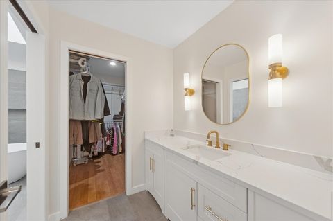 Tiny photo for 1415 Lori Lyn Lane, Northbrook, IL 60062 (MLS # 12570387)