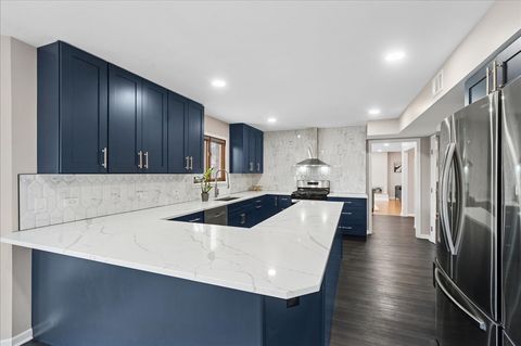 Tiny photo for 1415 Lori Lyn Lane, Northbrook, IL 60062 (MLS # 12570387)